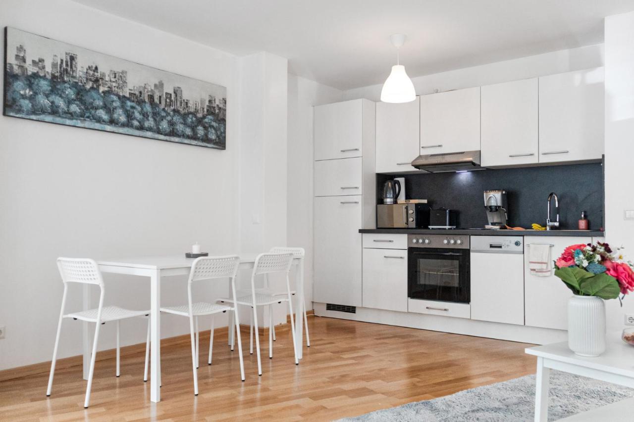 Gasometer Apartment - Designer Building With Amazing View Wina Bagian luar foto